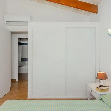 14 Holiday home *